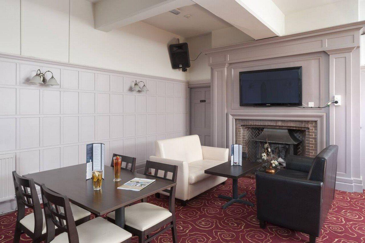 The Golden Lion Hotel Ханстантон Экстерьер фото