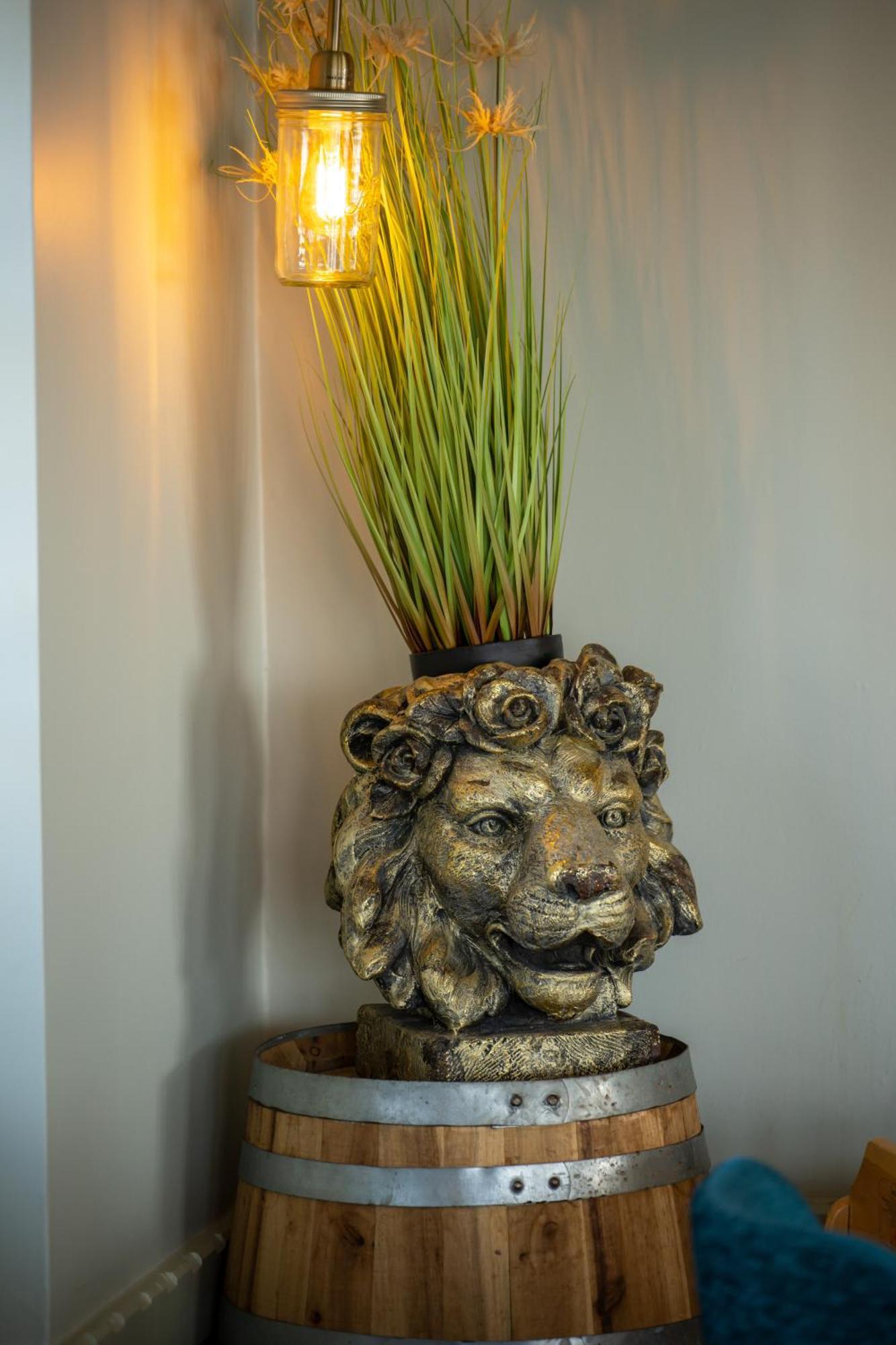 The Golden Lion Hotel Ханстантон Экстерьер фото