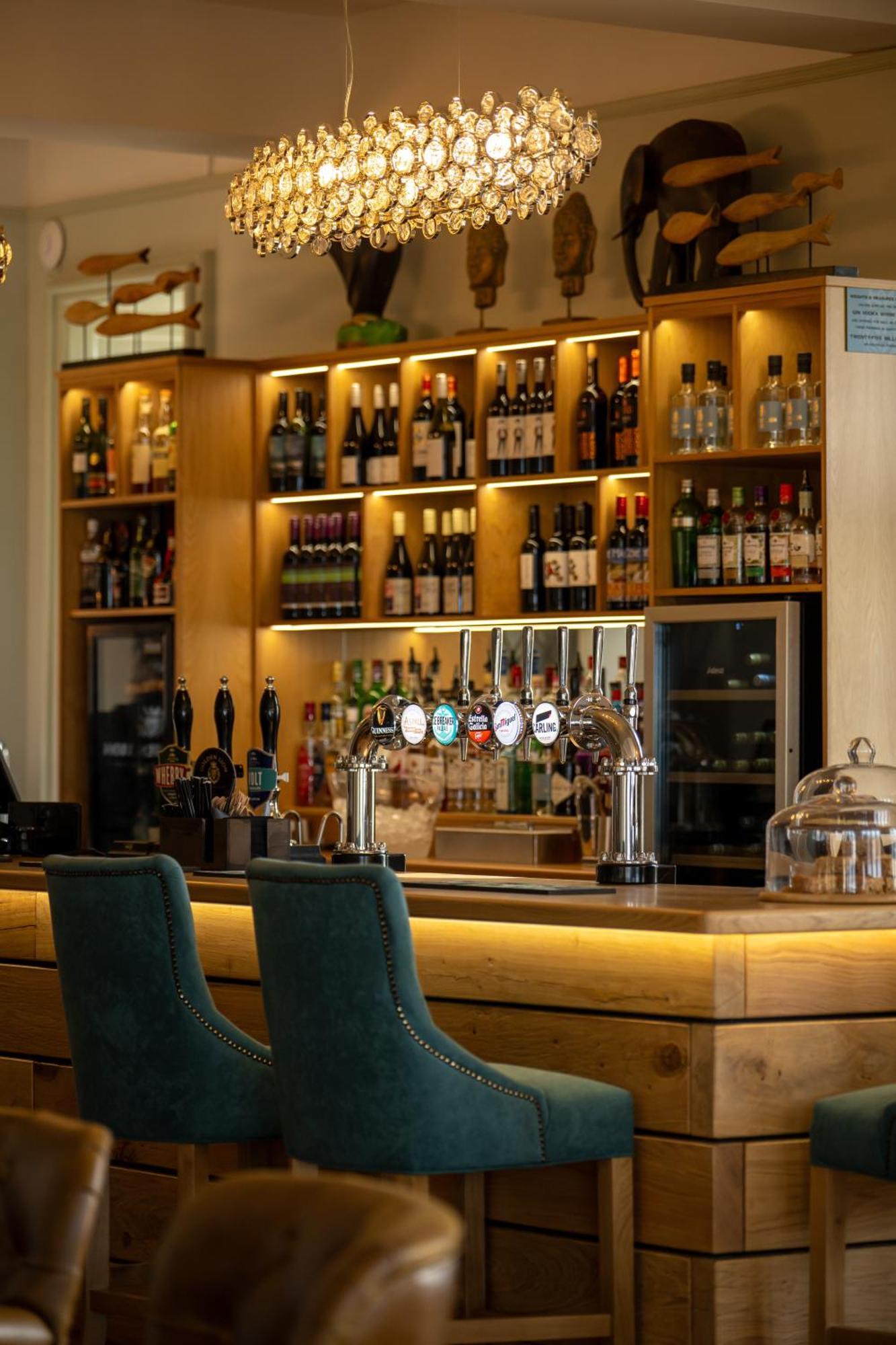 The Golden Lion Hotel Ханстантон Экстерьер фото